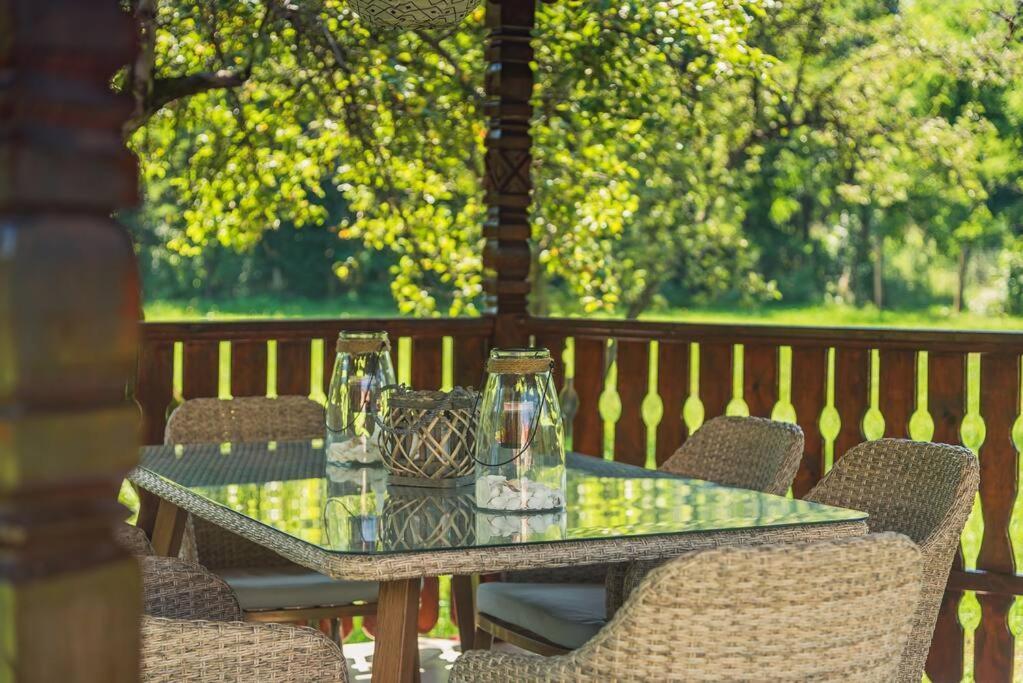 Horace Guesthouse Pool & Hot Tub & Bikes & River Dejani Екстер'єр фото
